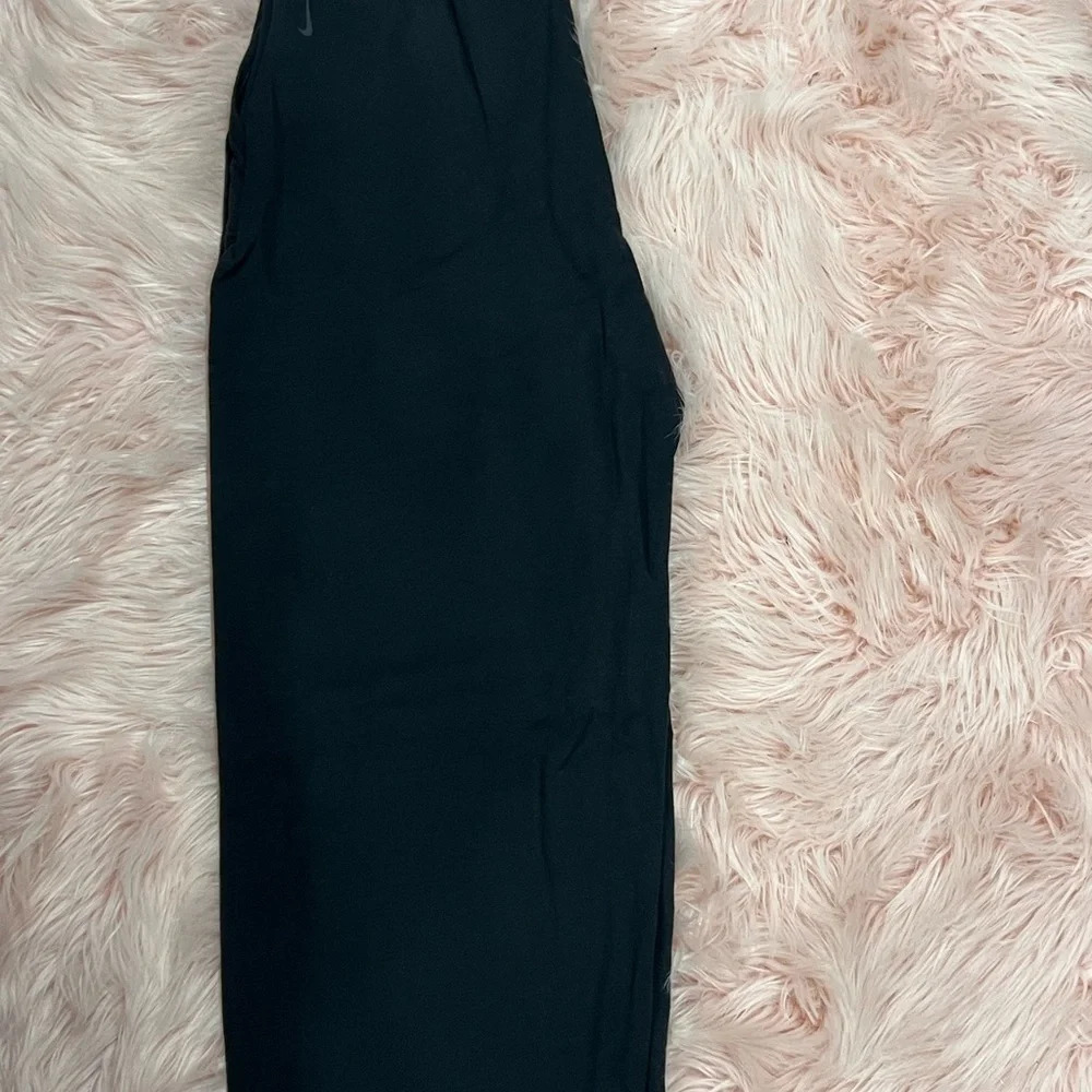 Nike Yoga Luxe Cropped Pants - Picture 9 of 10